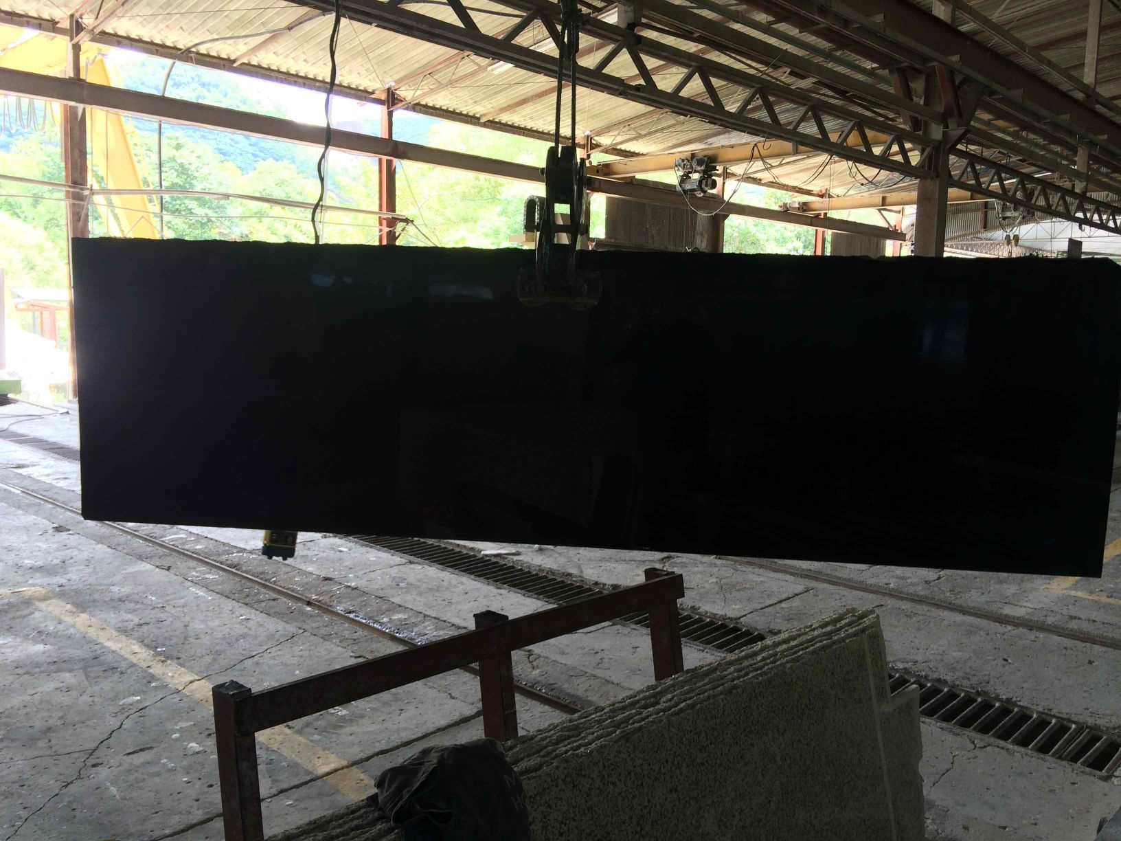 GRANITO NEGRO PREMIUM - CasaMármol Honduras